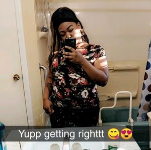 Meet your Posher, Crystal